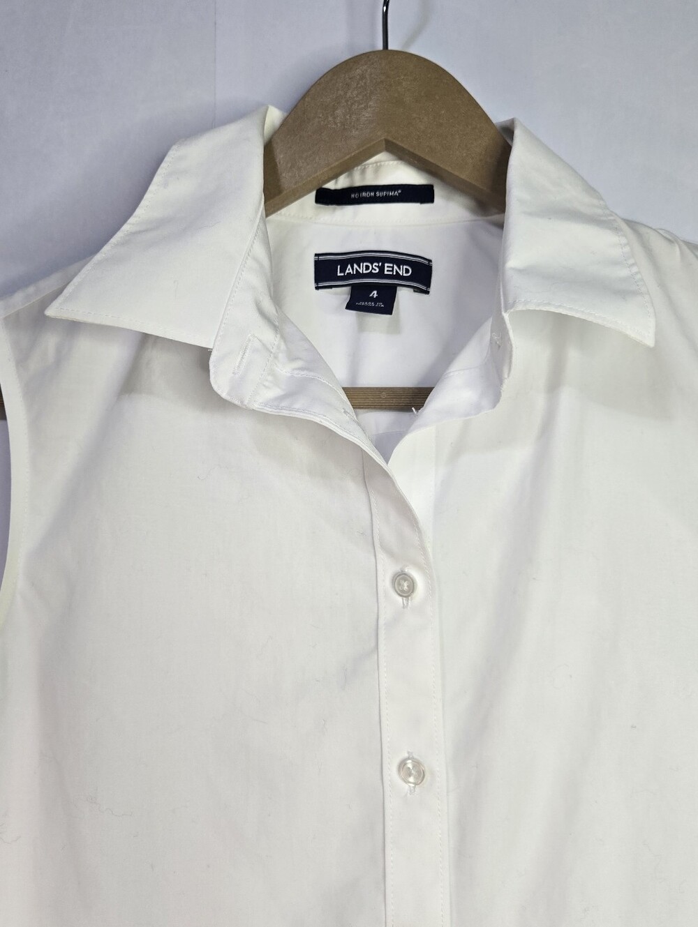 Lands' End Size 4 Women's Sleeveless No-Iron Supima Button-Down Shirt - White - Picture 3 of 9